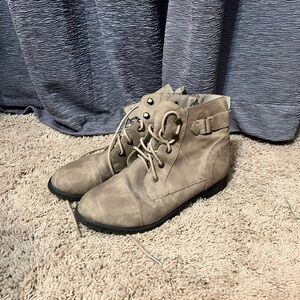 Brown Lace-Up Boots